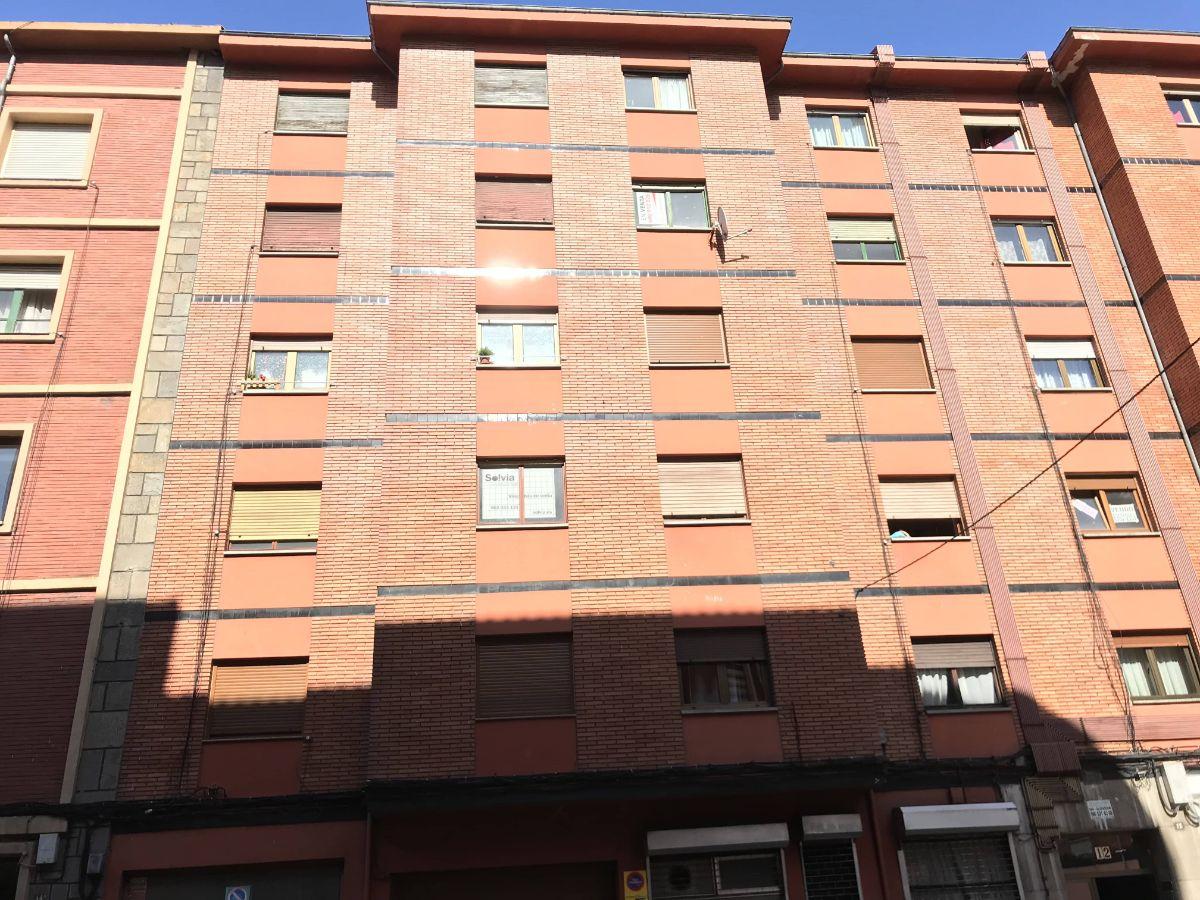 For sale of flat in Langreo