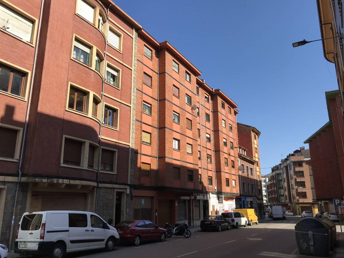 For sale of flat in Langreo