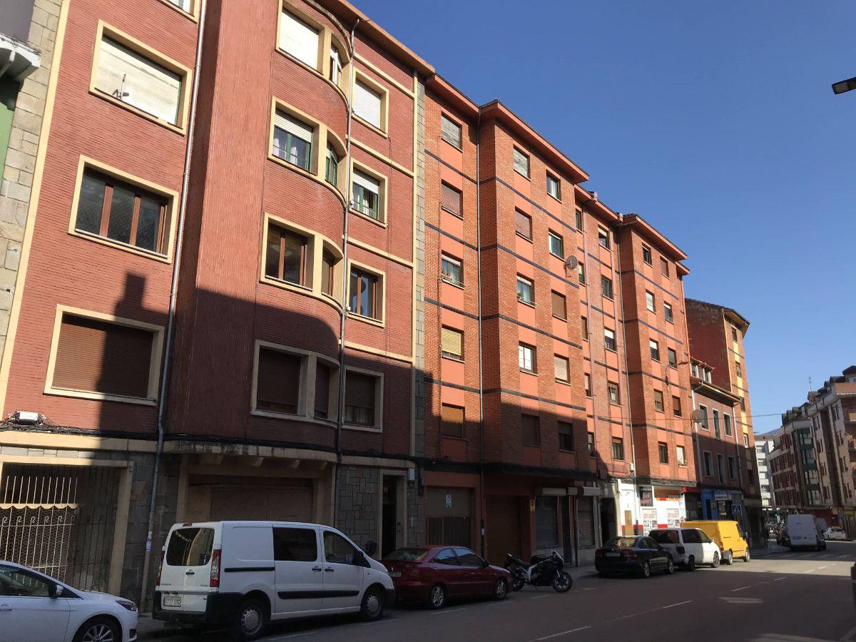 For sale of flat in Langreo