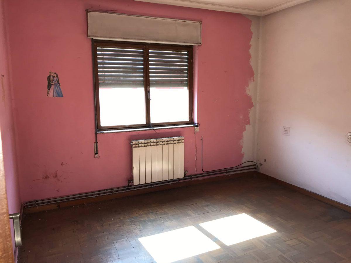 For sale of flat in Langreo