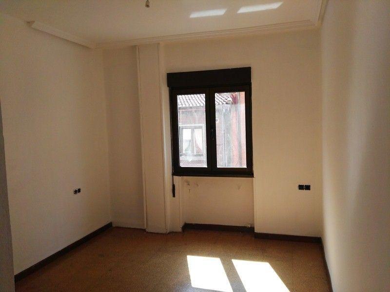 For sale of flat in Langreo