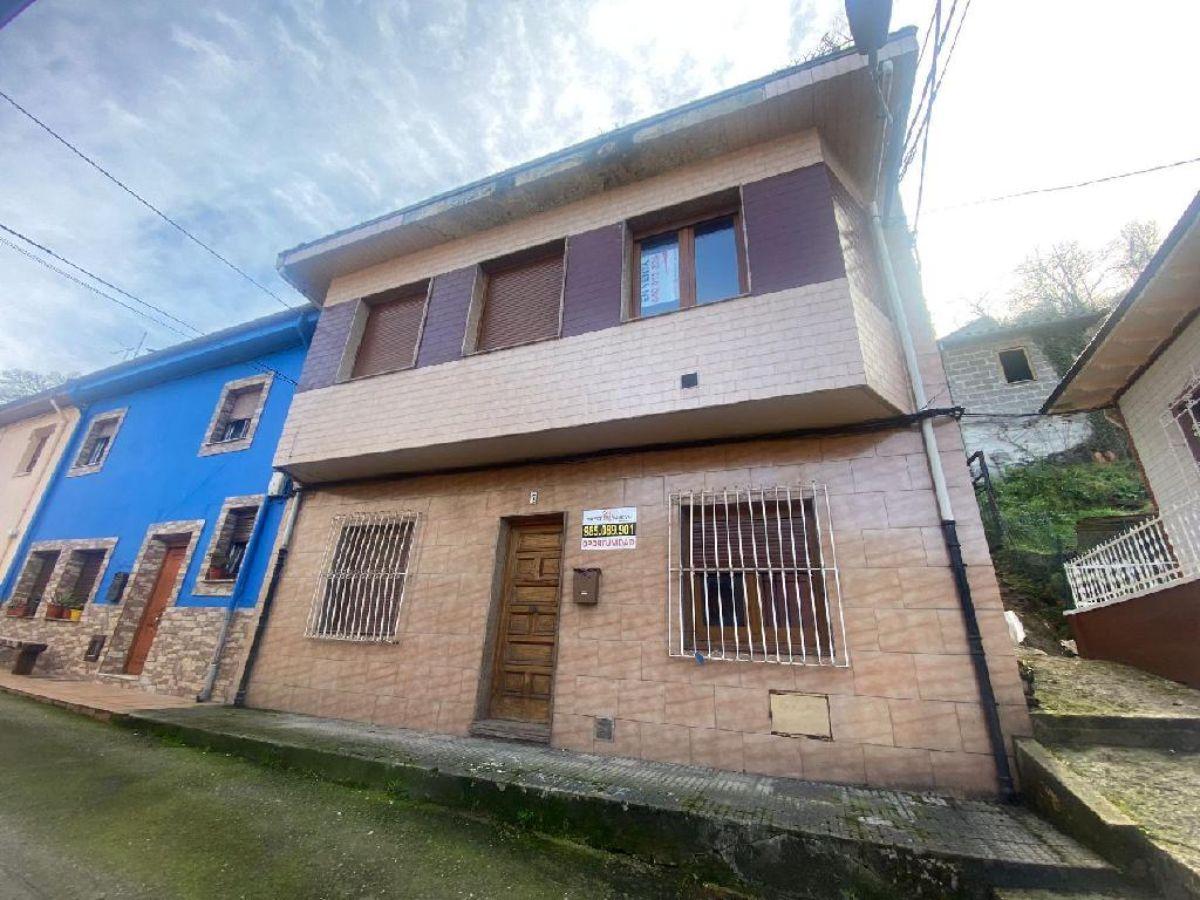 For sale of house in San Martín del Rey Aurelio