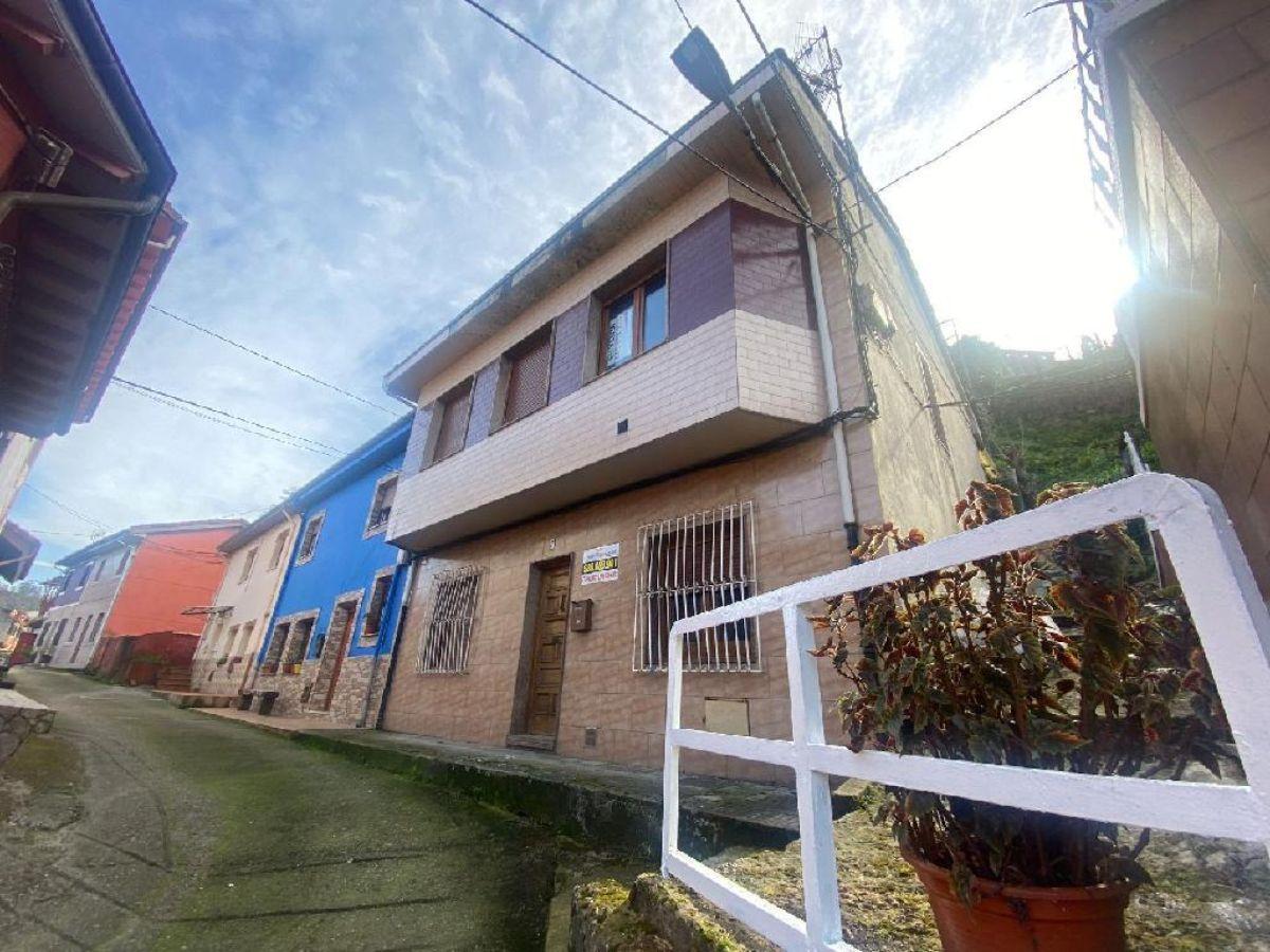 Venta de casa en San Martín del Rey Aurelio