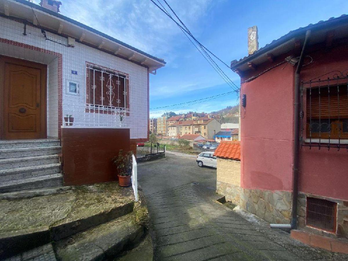 For sale of house in San Martín del Rey Aurelio