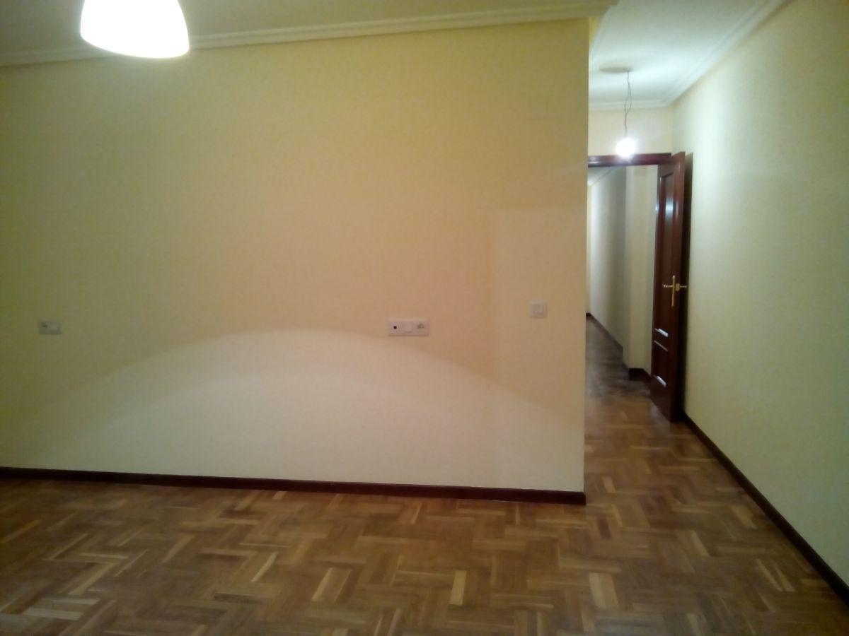 For sale of flat in Oviedo