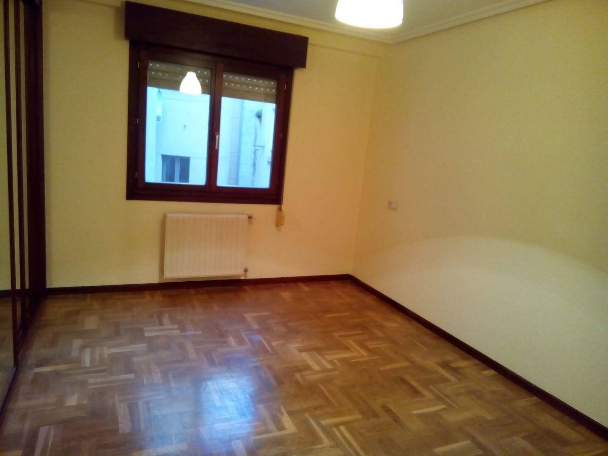 For sale of flat in Oviedo