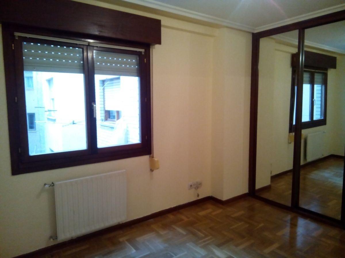 For sale of flat in Oviedo