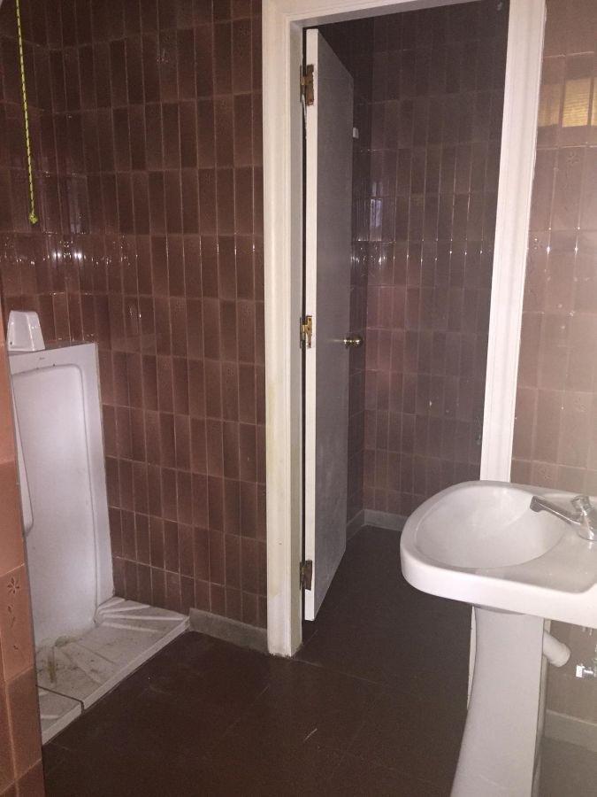 For sale of premises in Siero