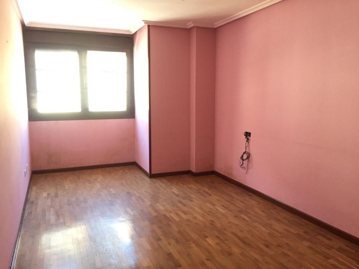 For sale of flat in Langreo