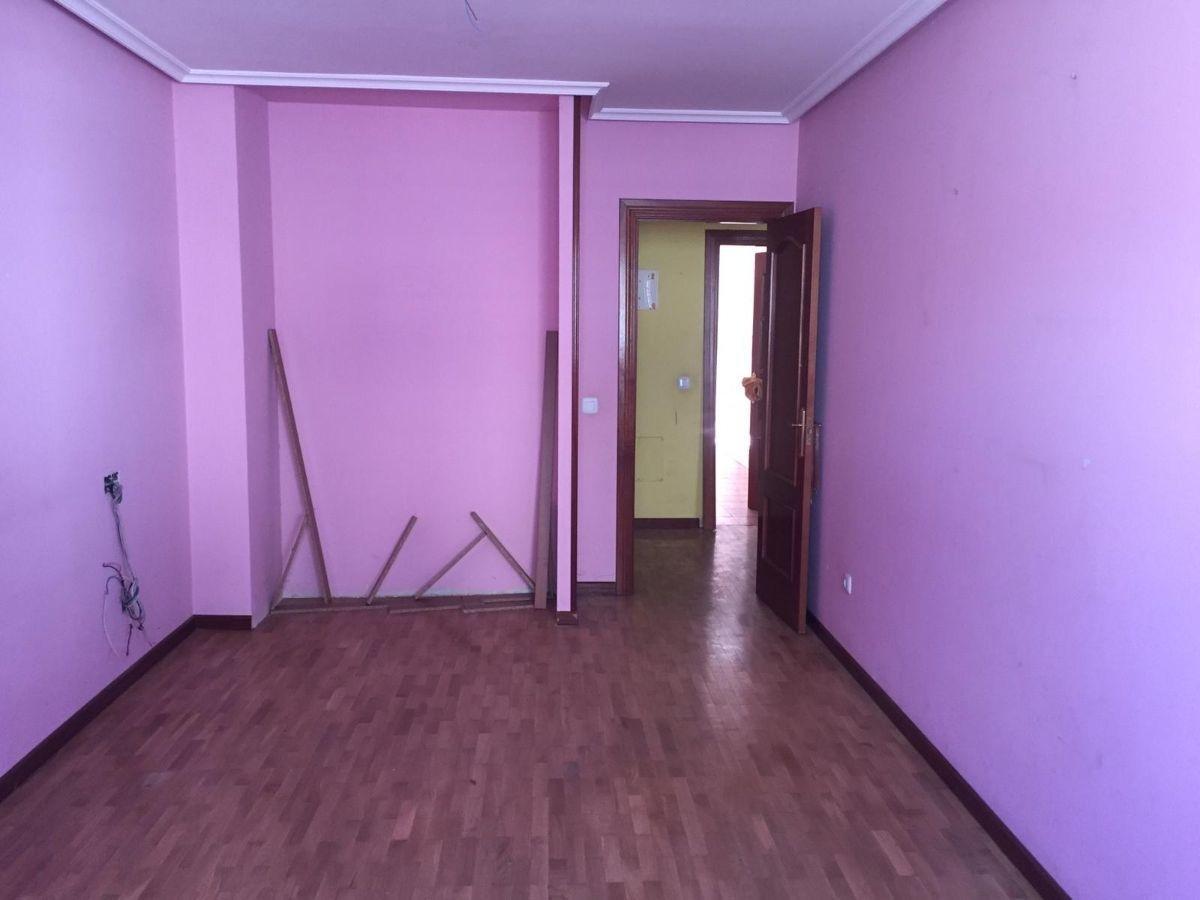 For sale of flat in Langreo