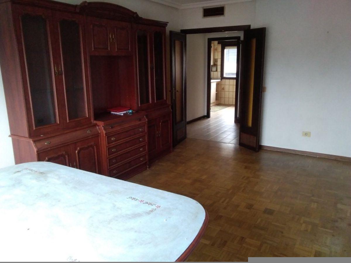 For sale of flat in Oviedo