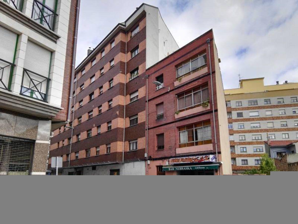 For sale of flat in Langreo