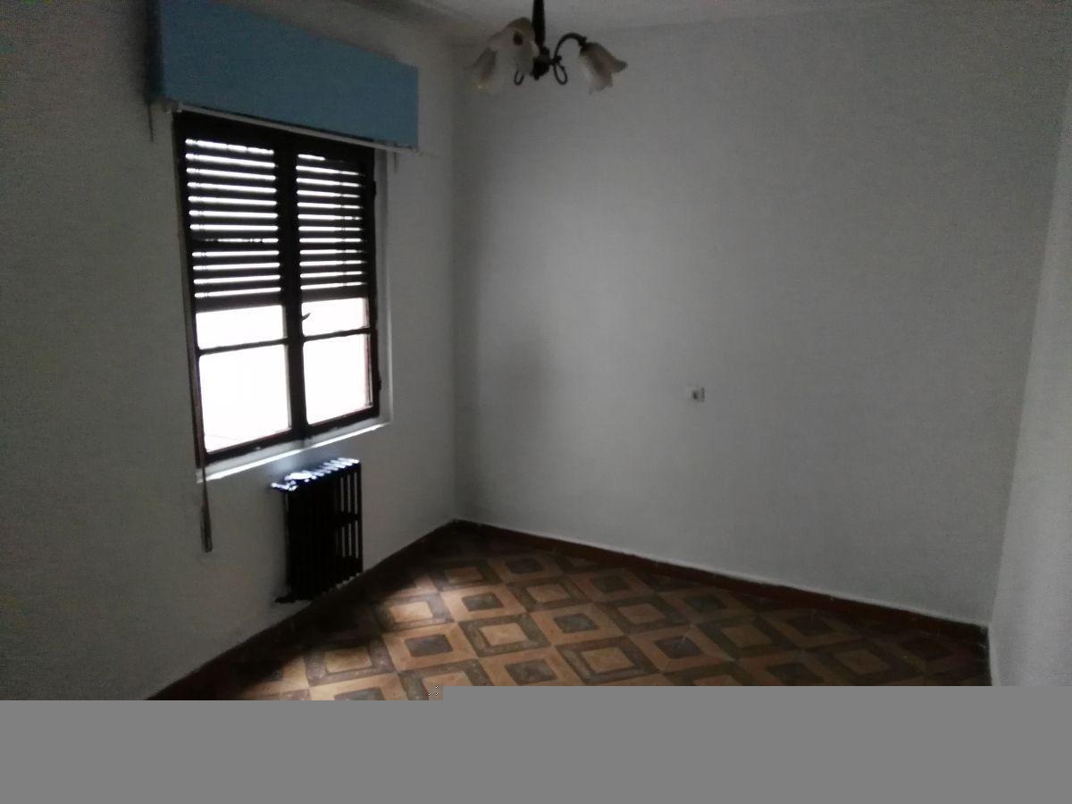 For sale of flat in Langreo