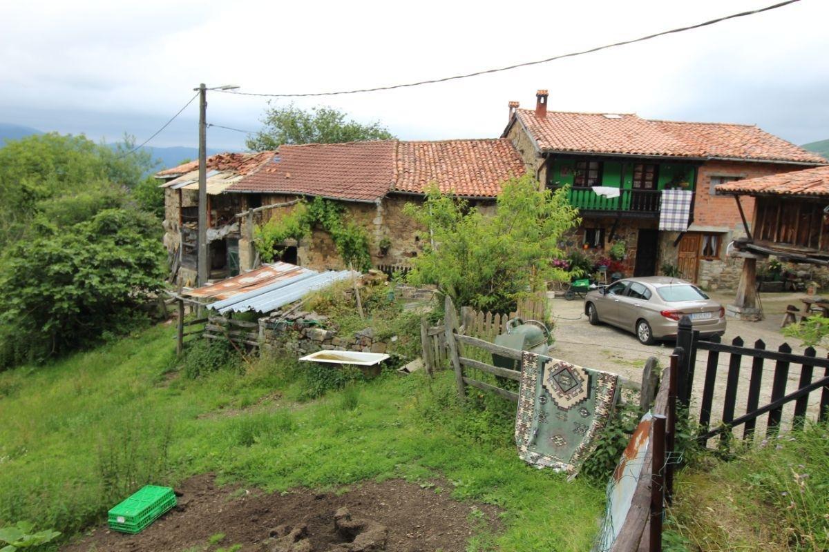 Venta de finca de recreo en Laviana