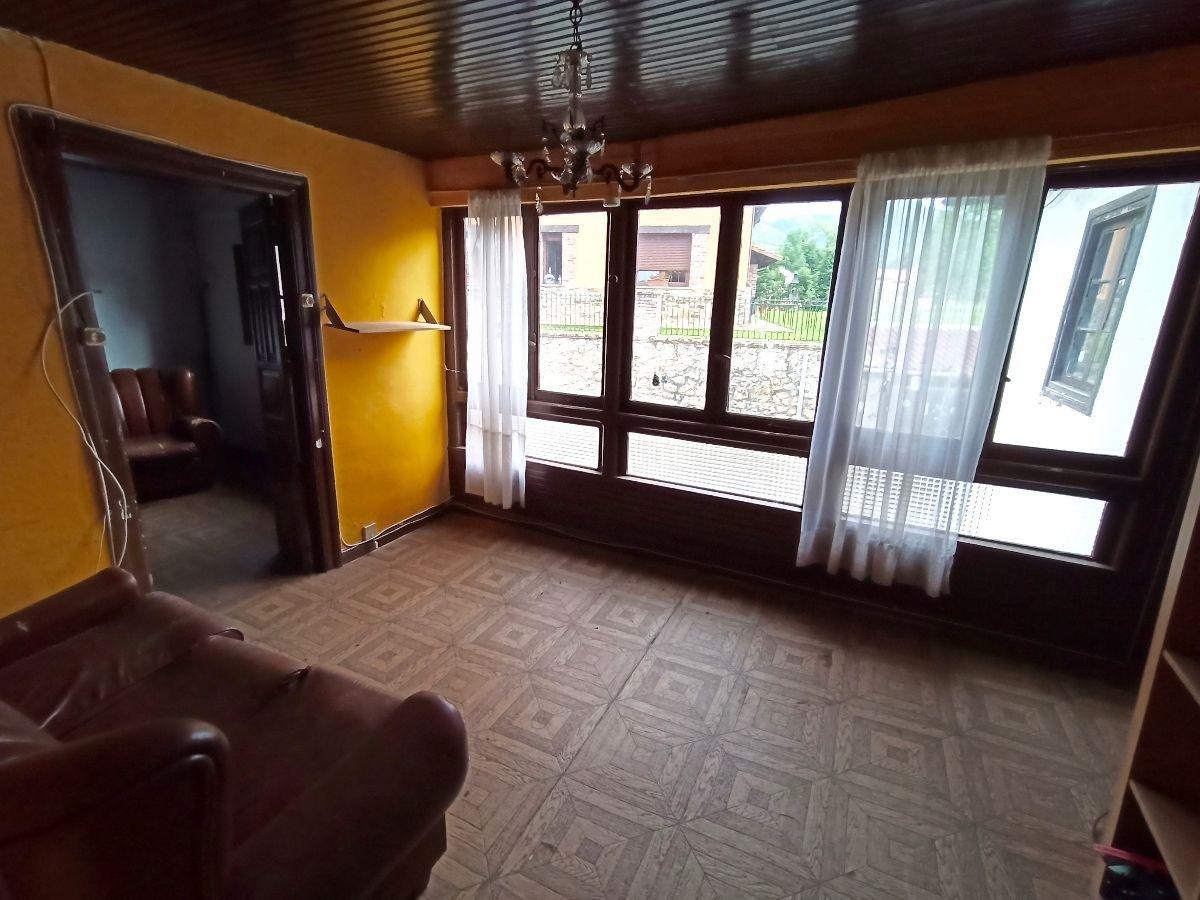 For sale of house in Nava