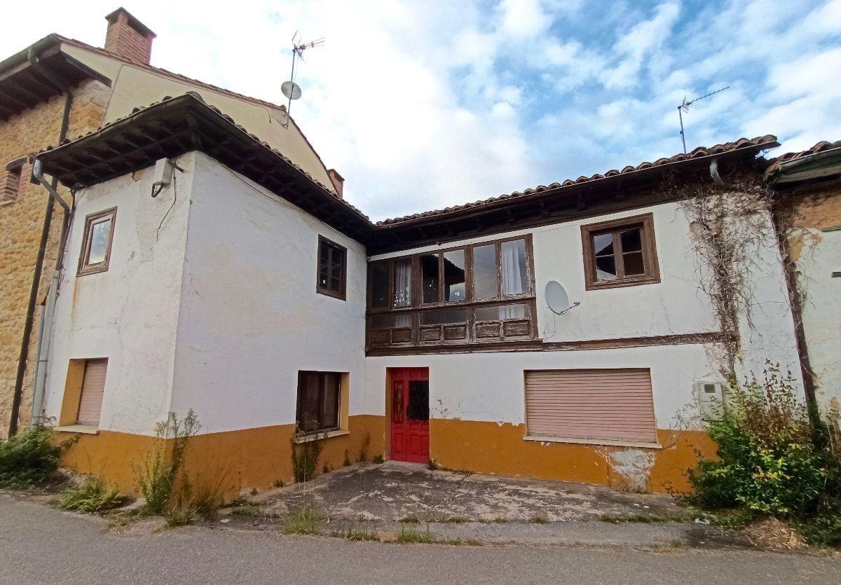 For sale of house in Nava