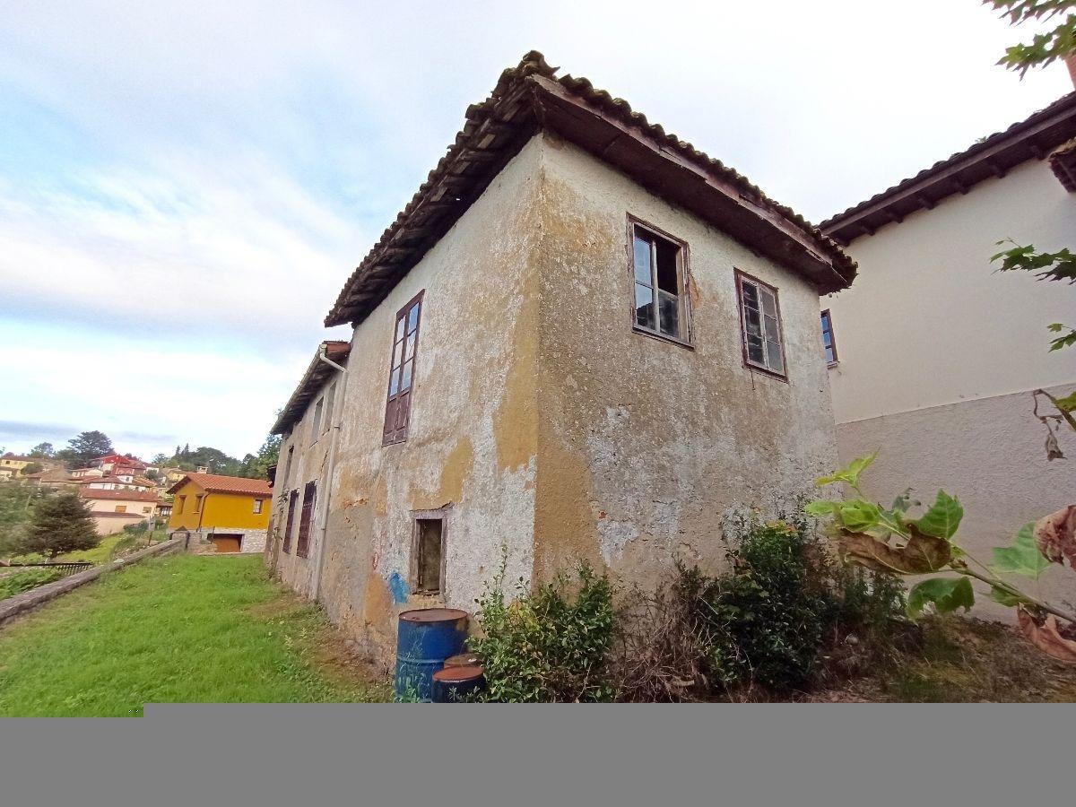 For sale of house in Nava