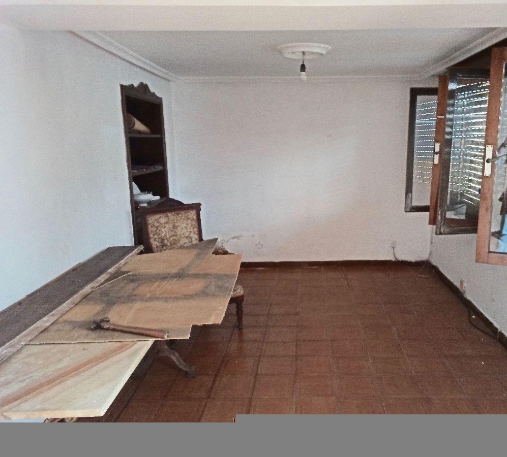 For sale of house in Nava