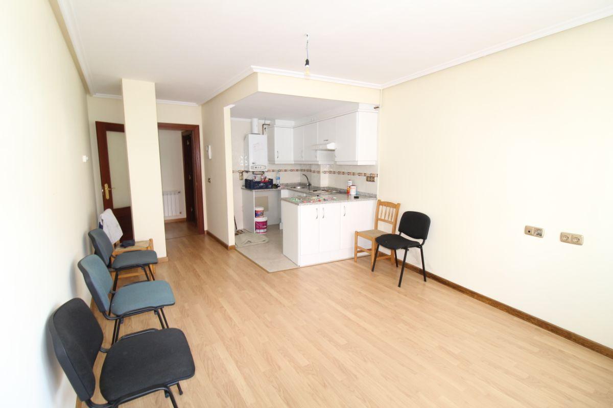 For sale of flat in Noreña Concejo