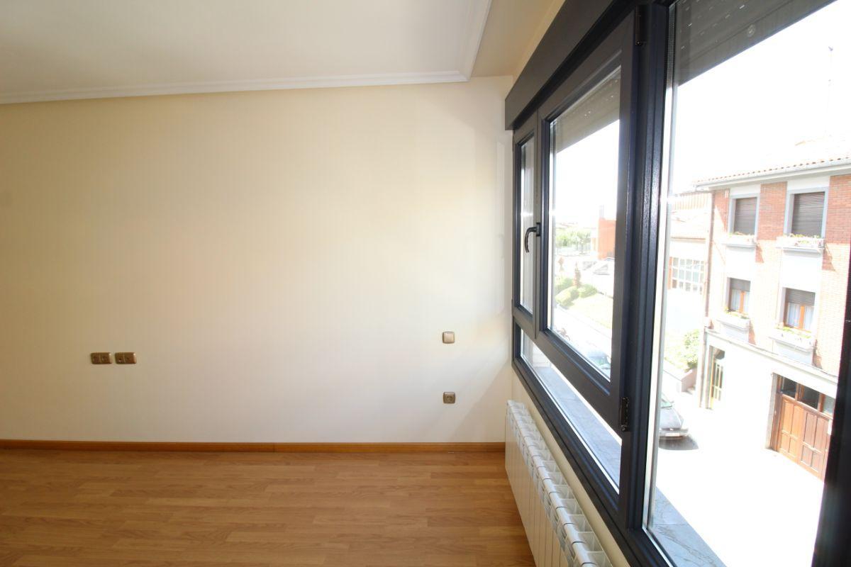 For sale of flat in Noreña Concejo