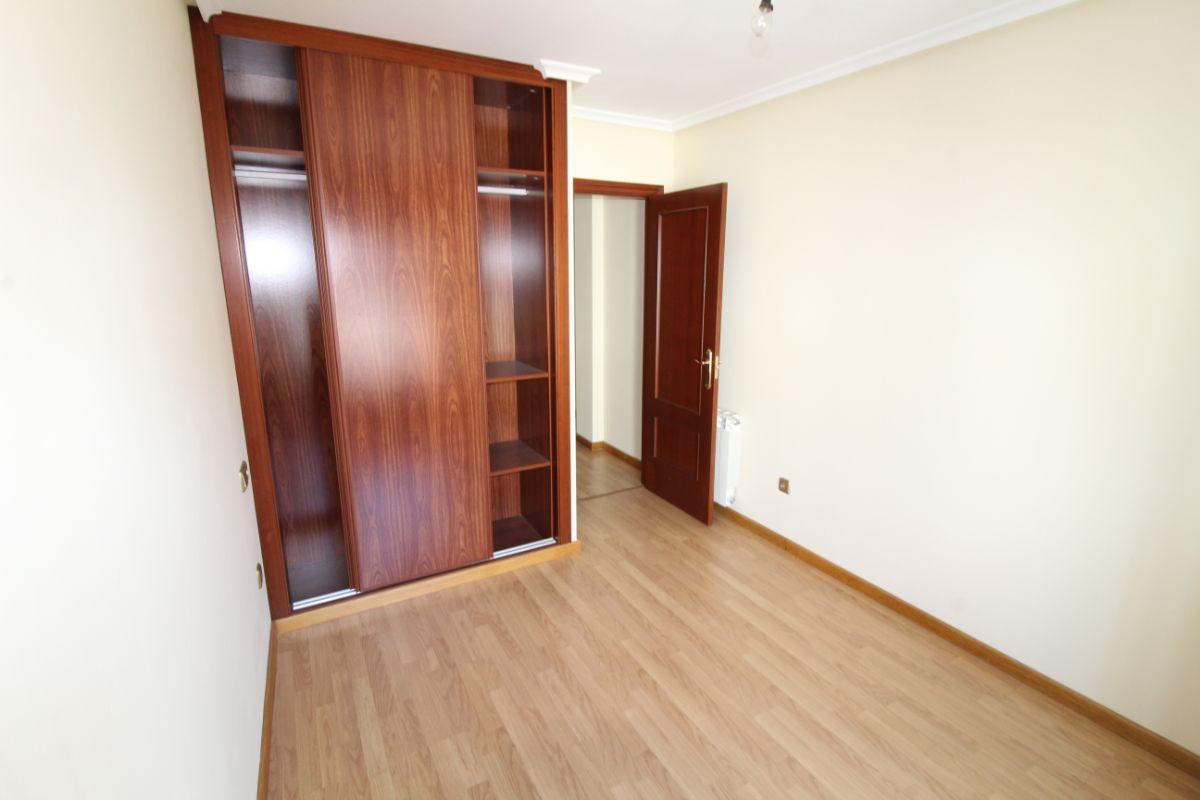 For sale of flat in Noreña Concejo