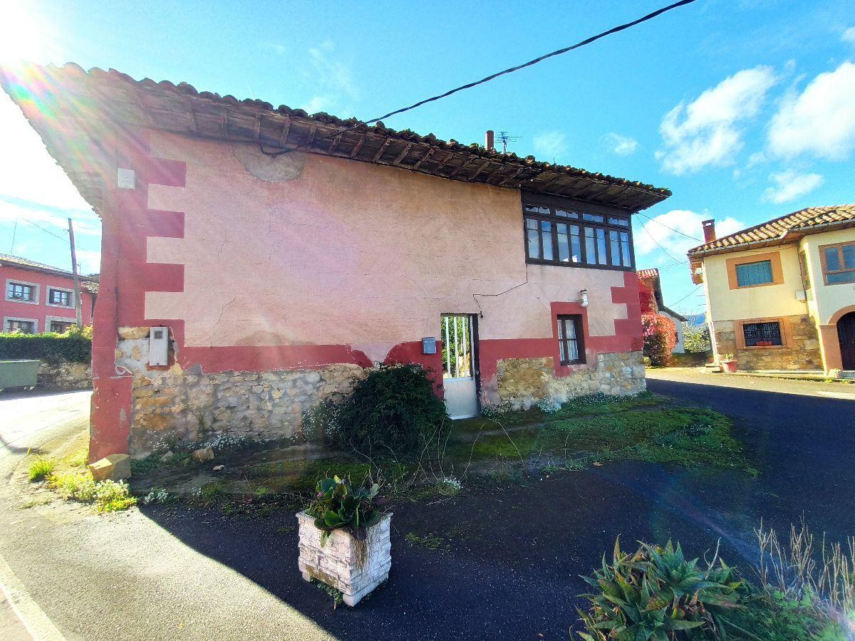 For sale of house in Piloña