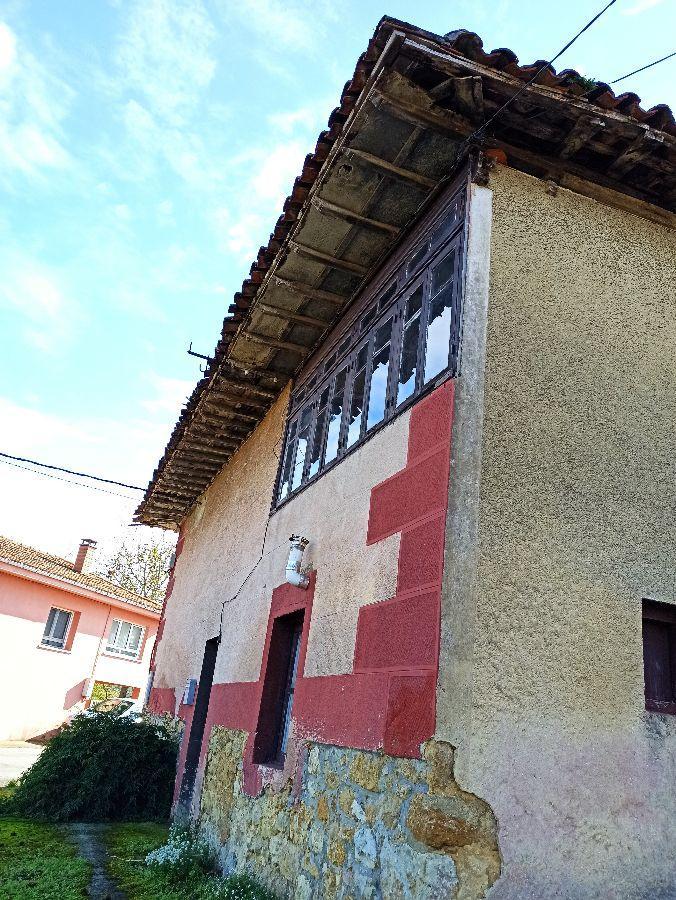 Venta de casa en Piloña