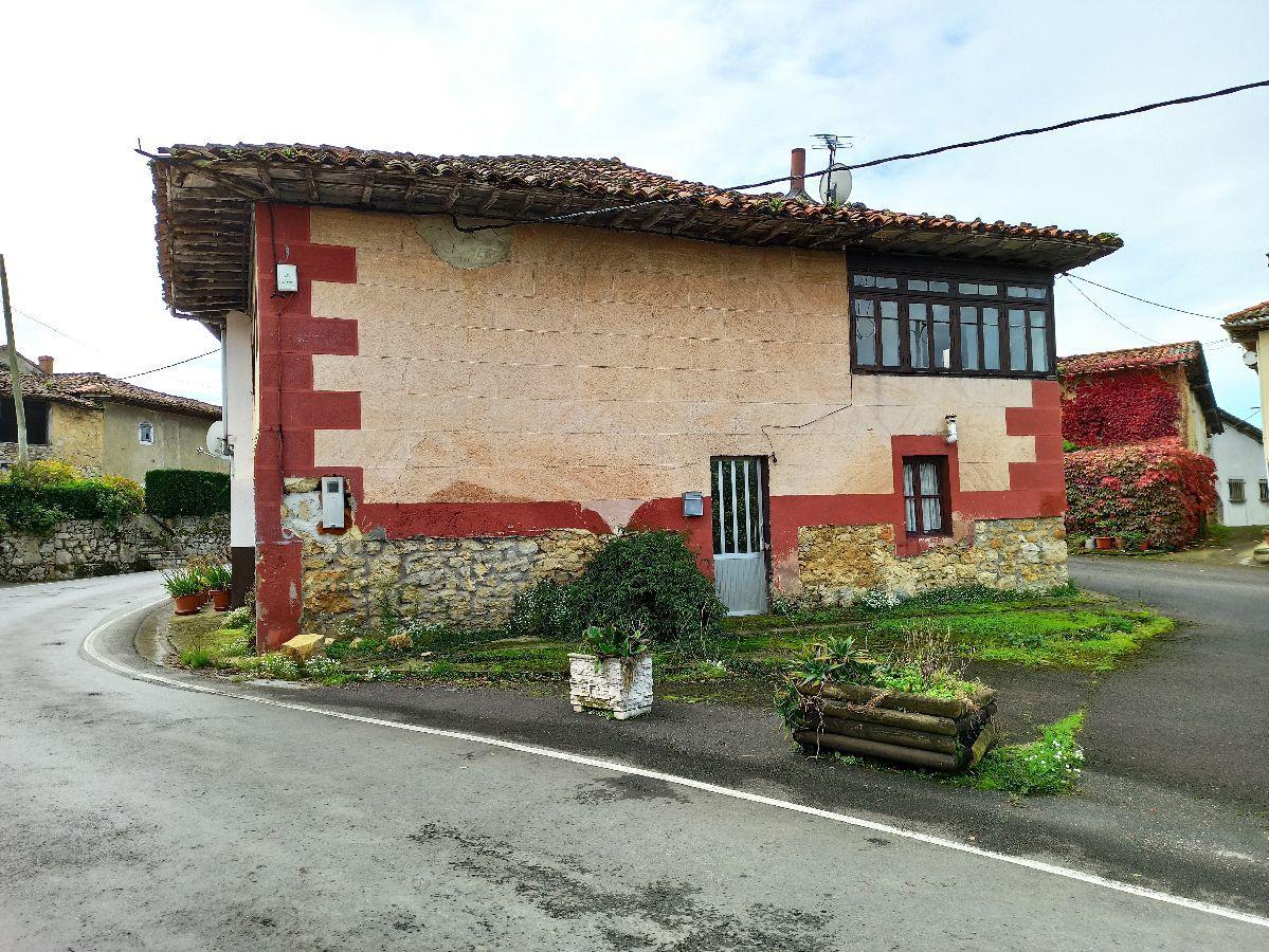 For sale of house in Piloña