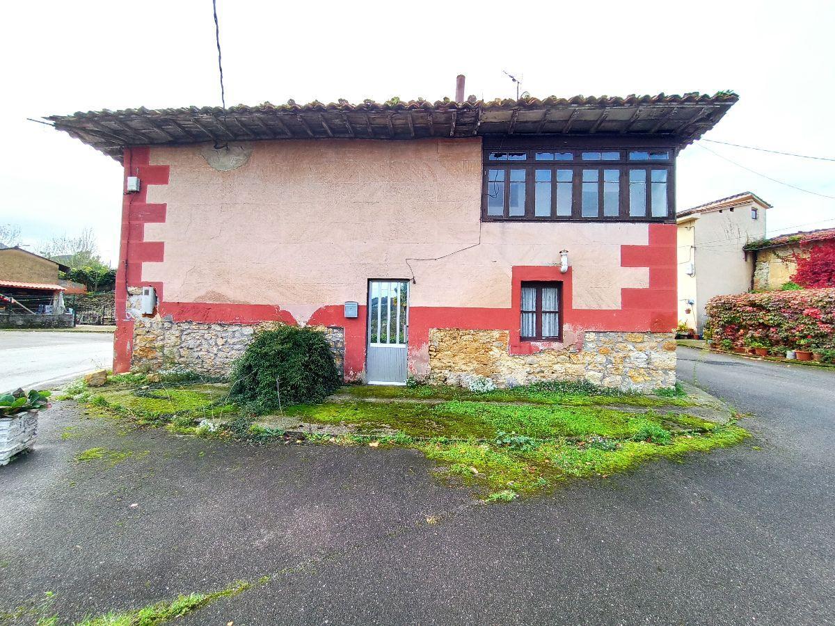 For sale of house in Piloña