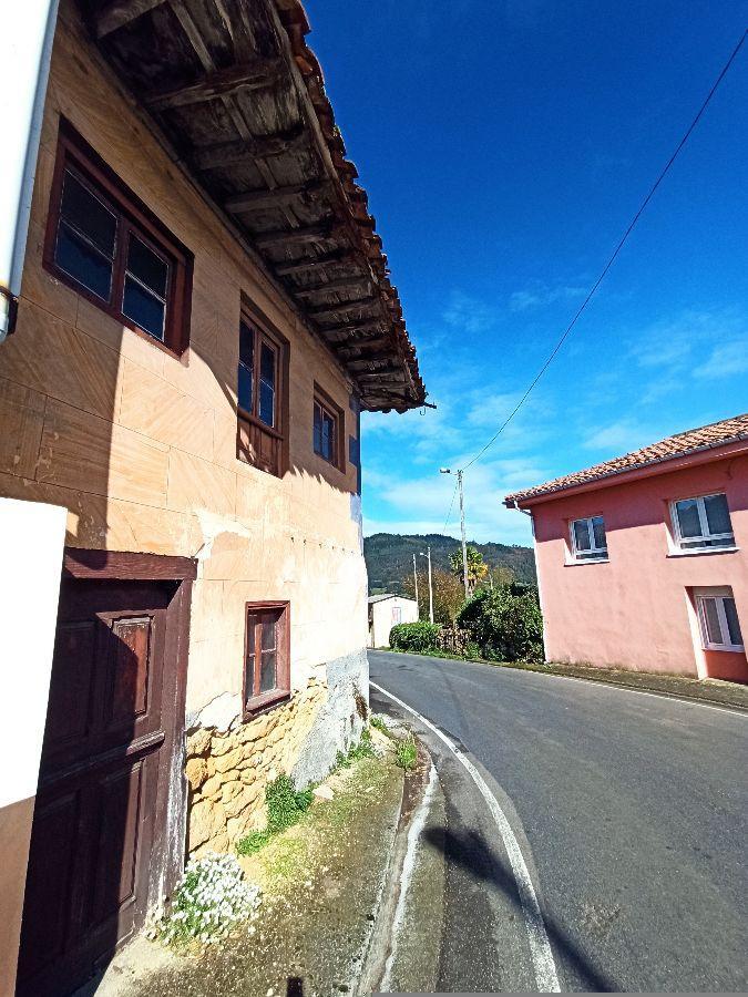 Venta de casa en Piloña