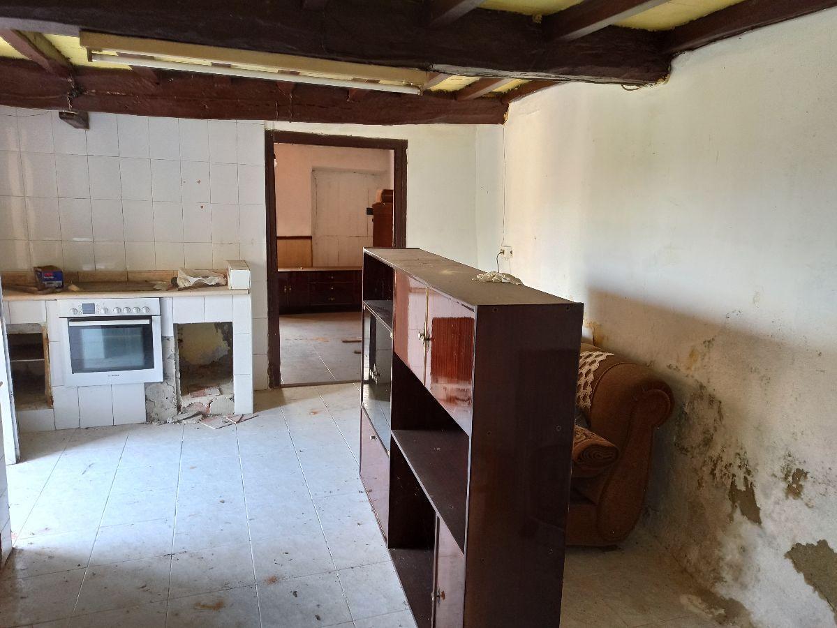 For sale of house in Piloña