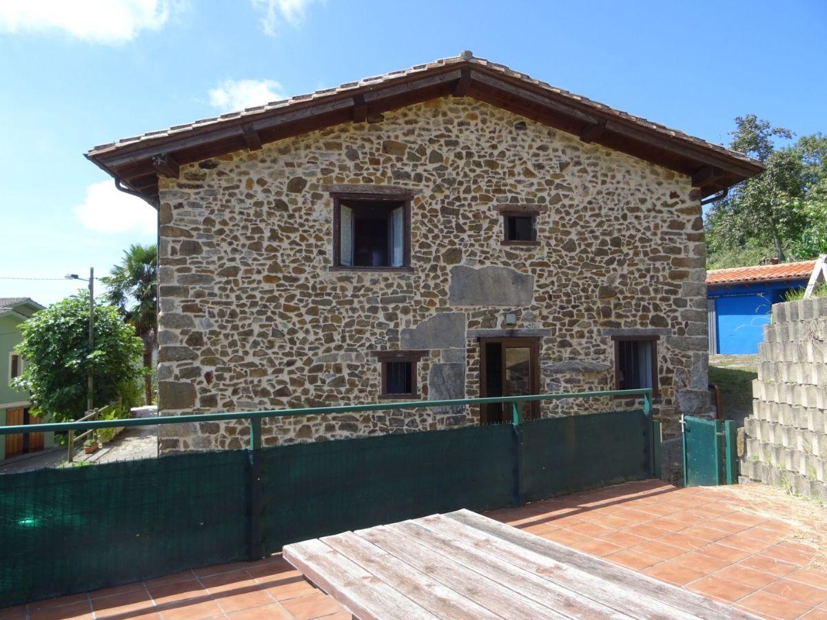 For sale of house in Piloña