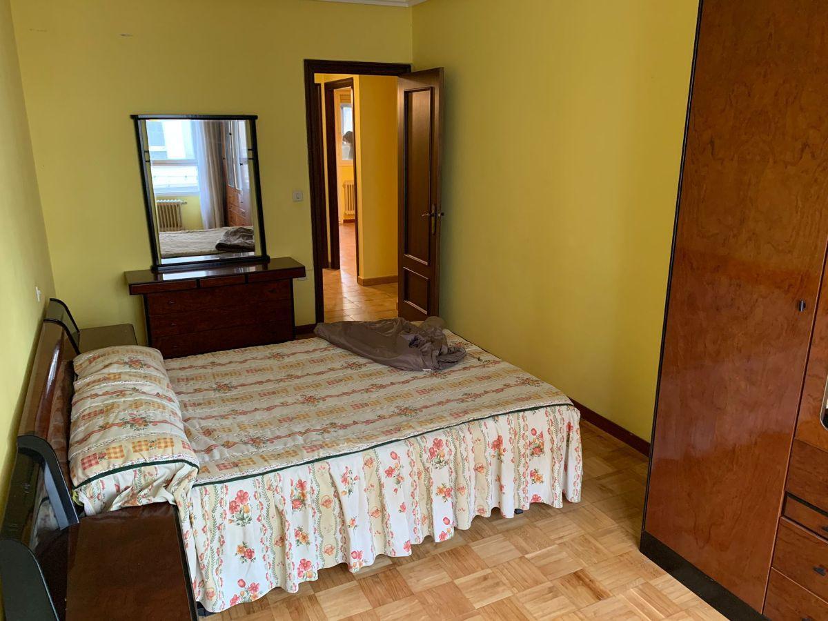 For sale of flat in Siero