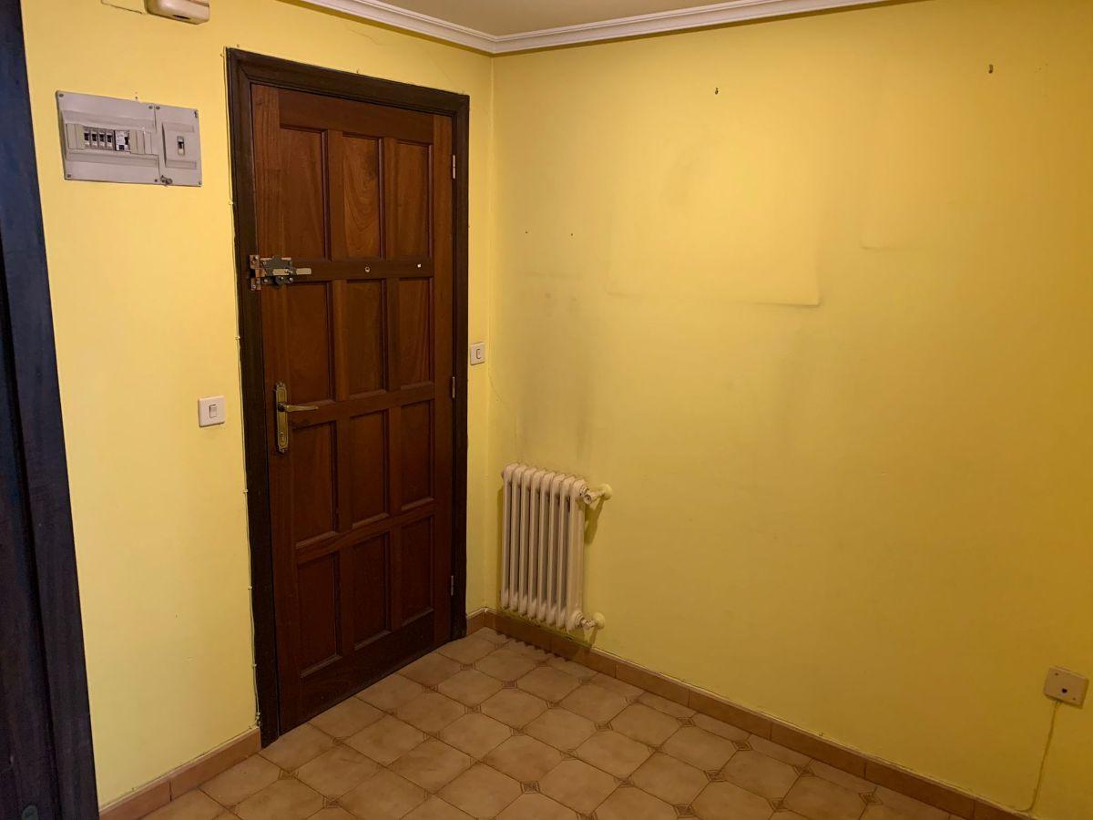 For sale of flat in Siero