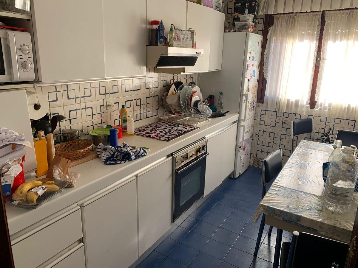 For sale of flat in Siero