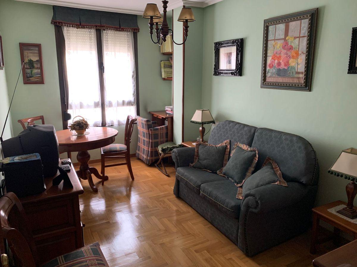 For sale of flat in Siero