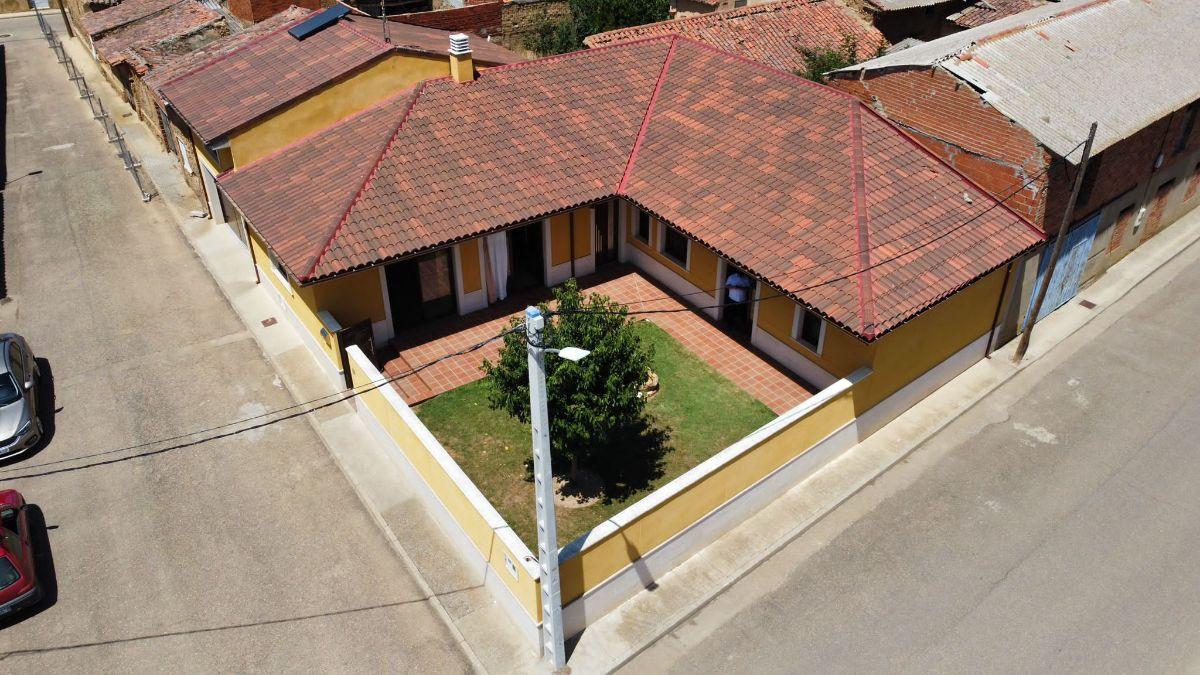 Venta de casa en Valencia de Don Juan