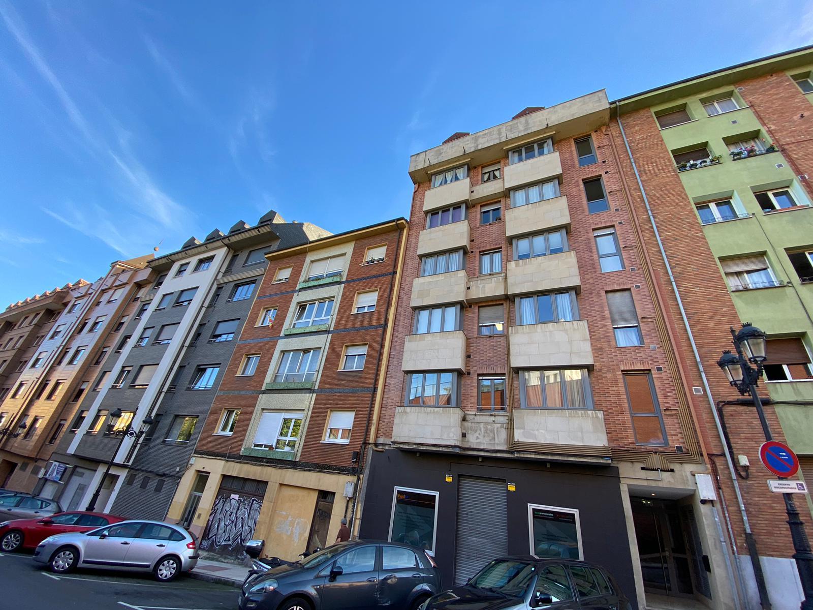 For sale of flat in Oviedo