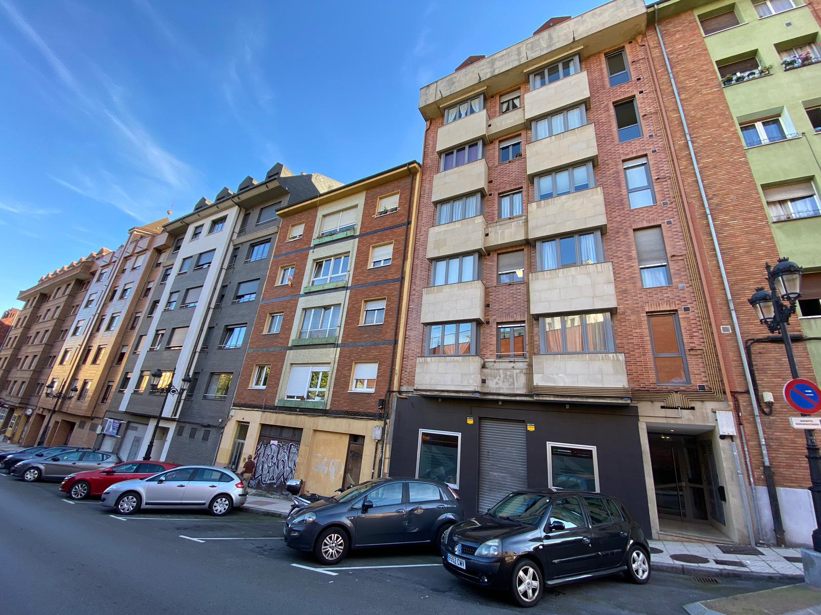 For sale of flat in Oviedo