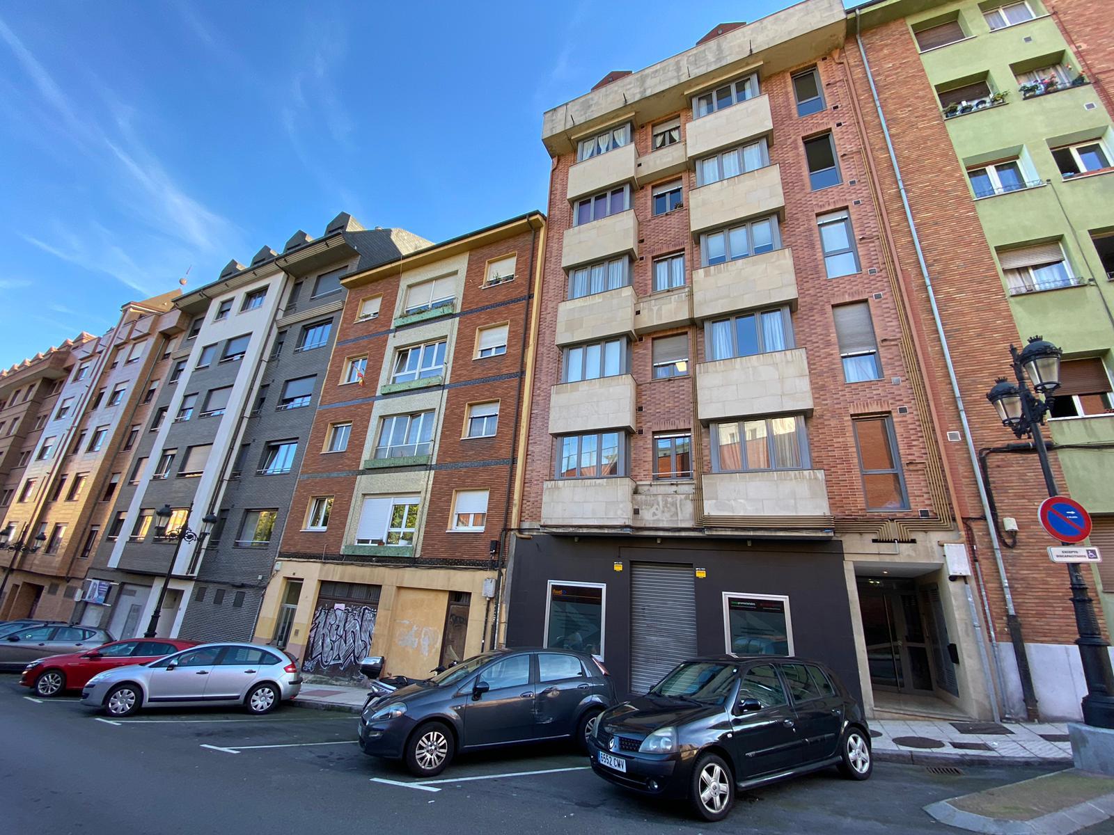 For sale of flat in Oviedo