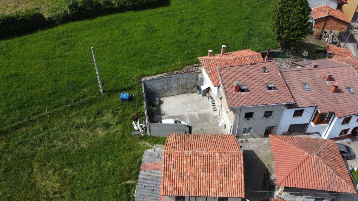 For sale of house in Bimenes