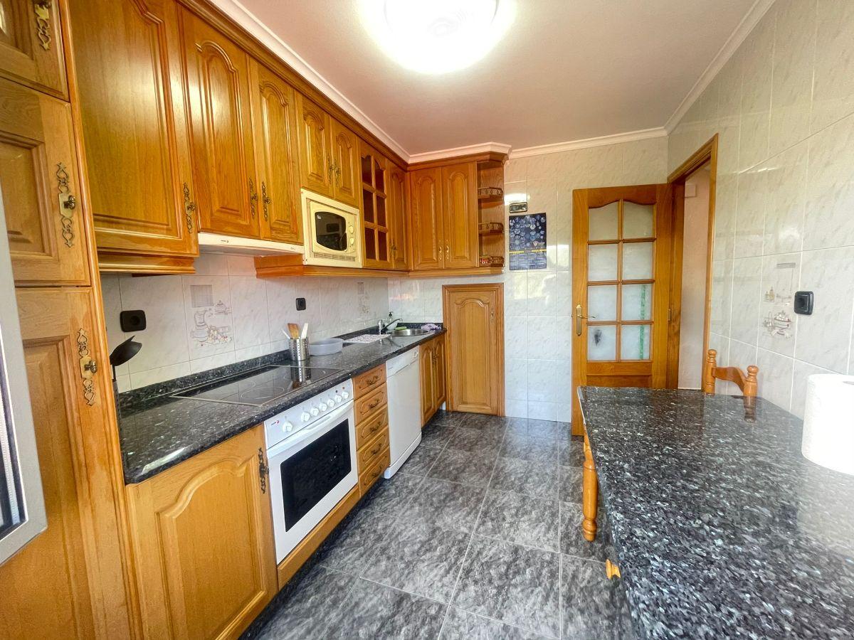 For sale of house in Bimenes