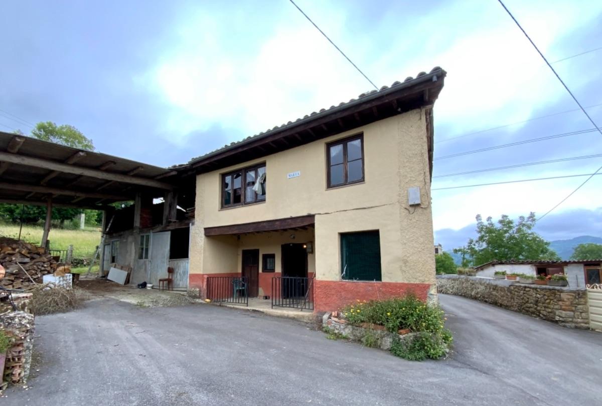 For sale of house in Piloña