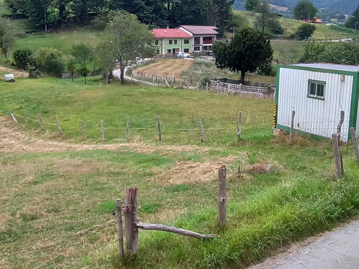 Venta de terreno en Piloña