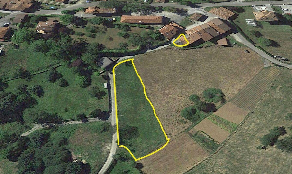 For sale of land in Piloña