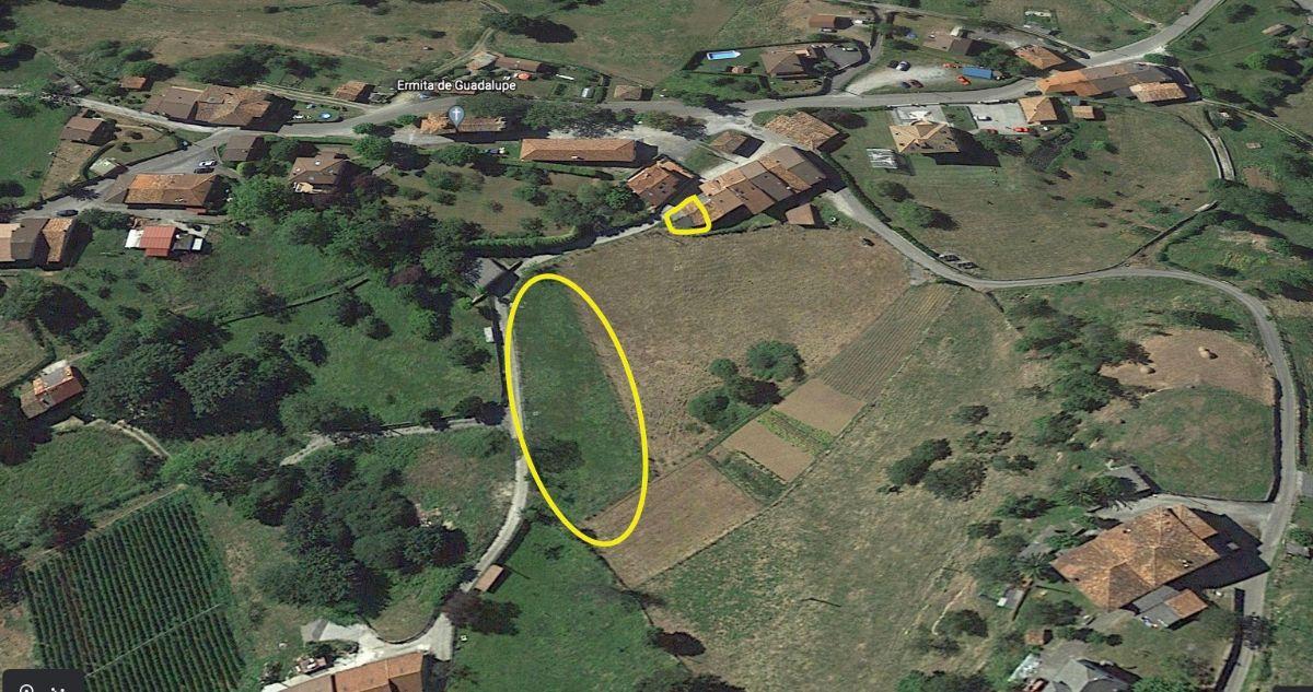 For sale of land in Piloña