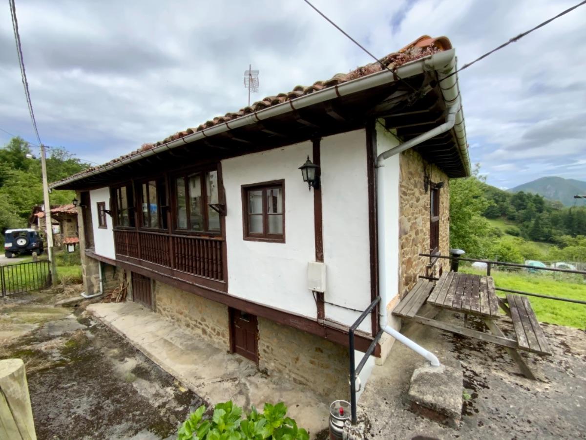 For sale of house in Piloña