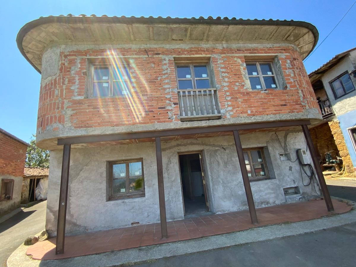 For sale of house in Piloña