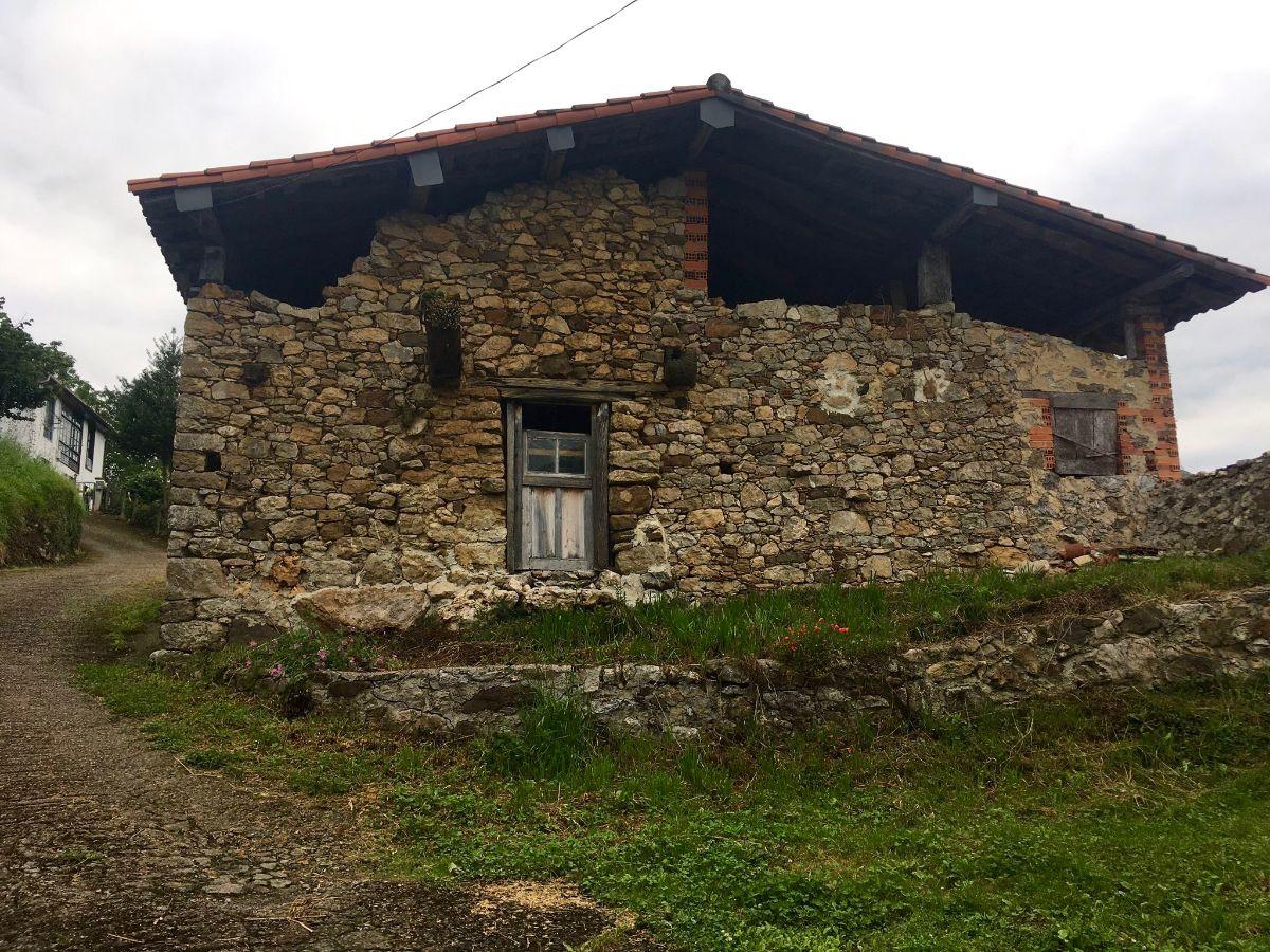 Venta de terreno en Piloña
