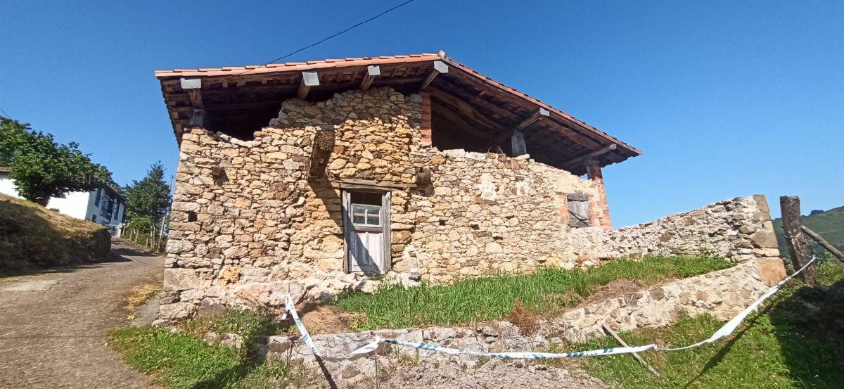 Venta de terreno en Piloña